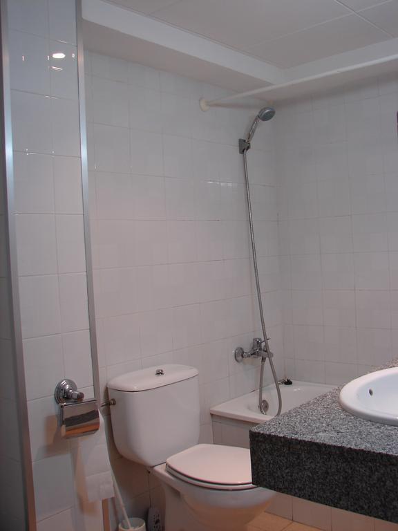 Hostal Del Ripolles Экстерьер фото